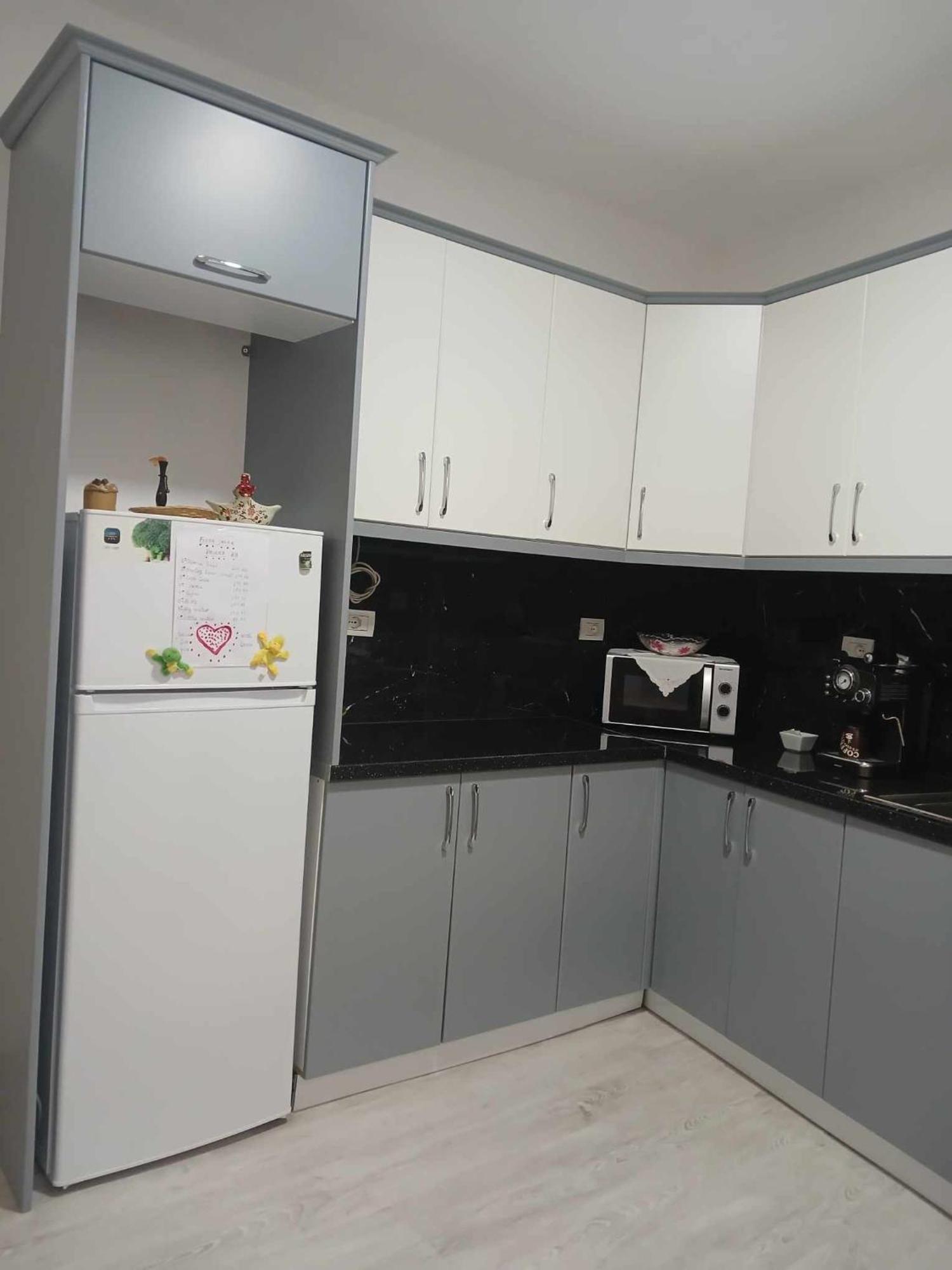 Eniguesthouse Gjirokaster Bagian luar foto