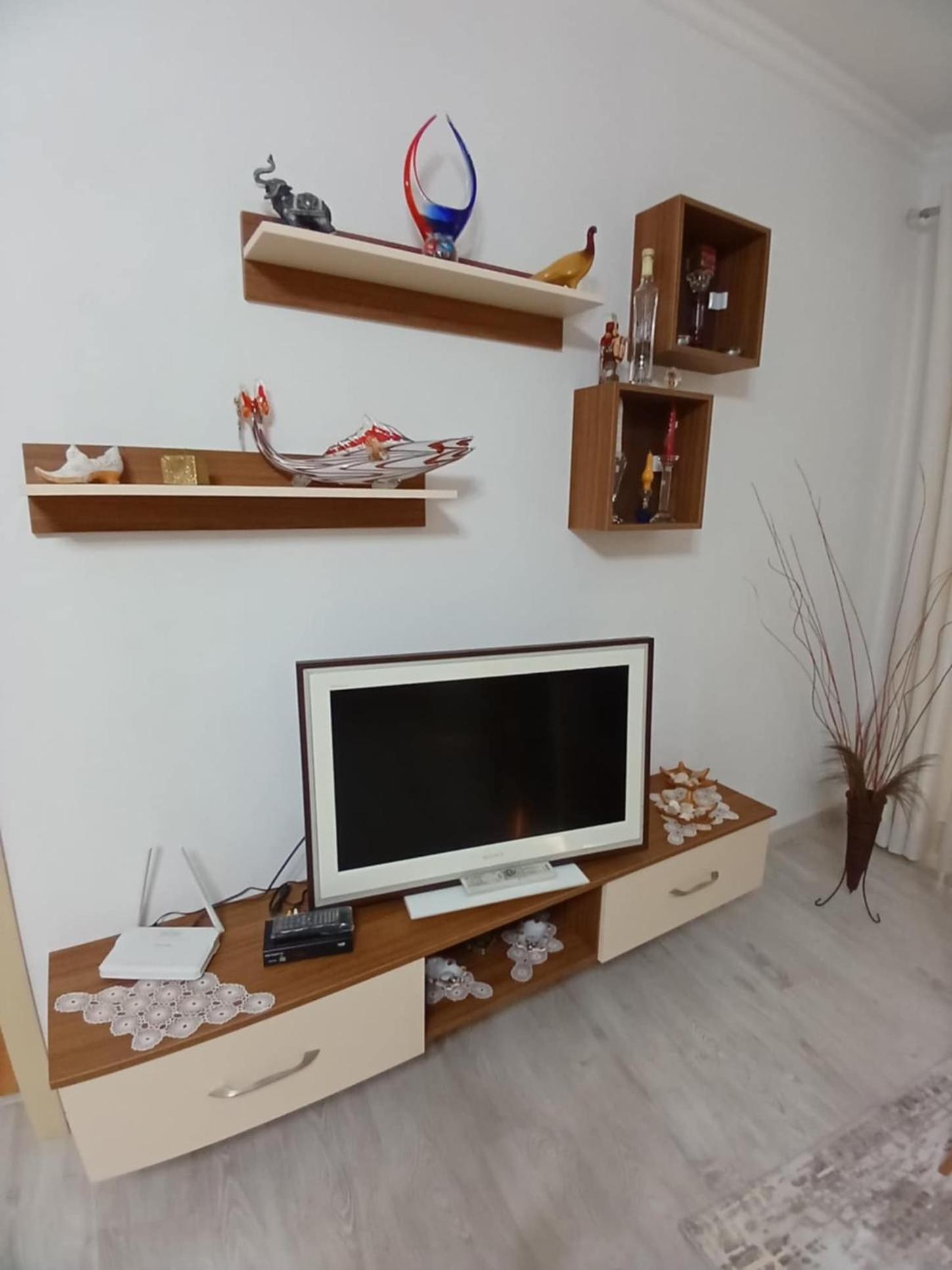 Eniguesthouse Gjirokaster Bagian luar foto